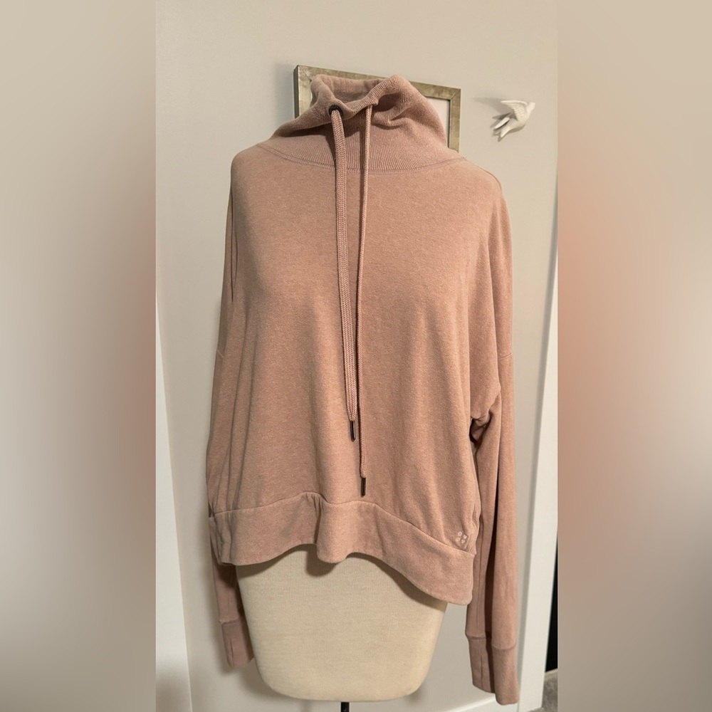 Sweaty Betty Size Large Mockneck.